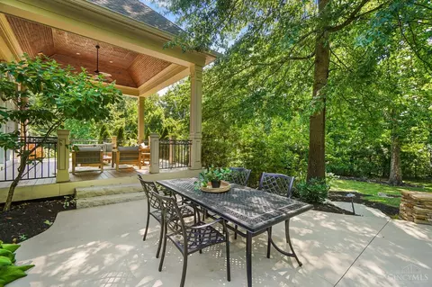 Exterior - 357 Summer View Dr, Cincinnati, OH 45255 photo 13 of 14