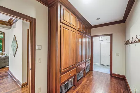 Entry Way - 357 Summer View Dr, Cincinnati, OH 45255 photo 3 of 4