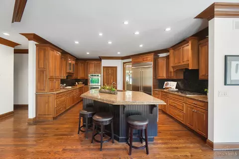 Kitchen - 357 Summer View Dr, Cincinnati, OH 45255 photo 1 of 6