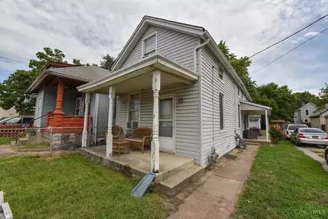516 Township Ave, Elmwood Place, OH 45216