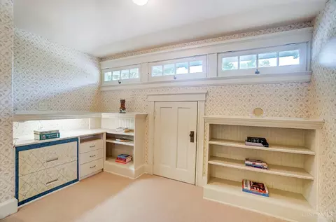 Bedroom - 2516 Ritchie Ave, Cincinnati, OH 45208 photo 5 of 11