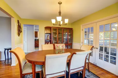 Dining - 4855 Beechwood Rd, Cincinnati, OH 45244 photo 3 of 4