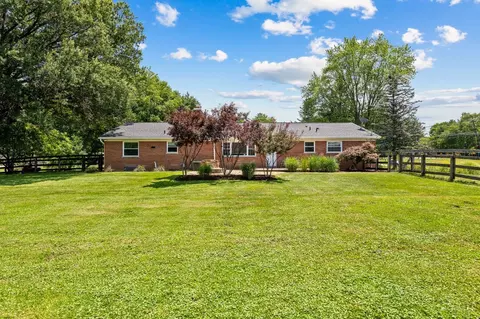 Exterior - 4855 Beechwood Rd, Cincinnati, OH 45244 photo 16 of 16
