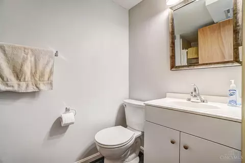 Bath - 4855 Beechwood Rd, Cincinnati, OH 45244 photo 10 of 12
