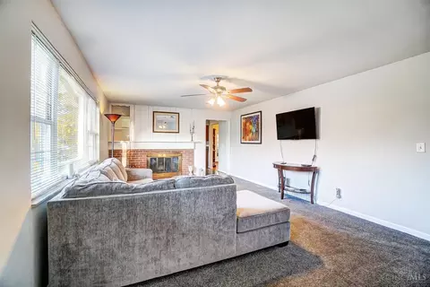 Living - 4855 Beechwood Rd, Cincinnati, OH 45244 photo 5 of 7