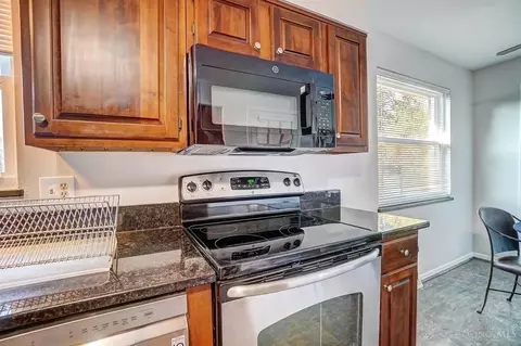 Kitchen - 4855 Beechwood Rd, Cincinnati, OH 45244 photo 5 of 7