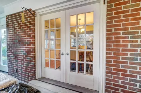 Exterior - 4855 Beechwood Rd, Cincinnati, OH 45244 photo 5 of 16