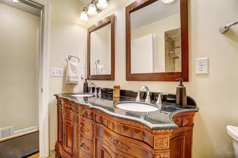 Bath - 4855 Beechwood Rd, Cincinnati, OH 45244 photo 7 of 12