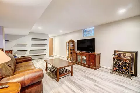 Living - 4855 Beechwood Rd, Cincinnati, OH 45244 photo 7 of 7