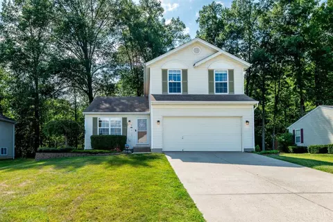 3377 Whispering Trees Dr, Amelia, OH 45102