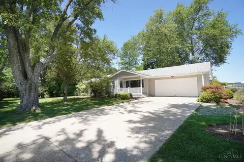 4586 Layhigh Rd, Hamilton, OH 45013 photo 2