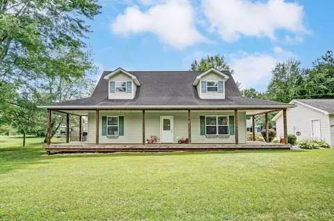 150 Custer Dr, Jackson, OH 45171