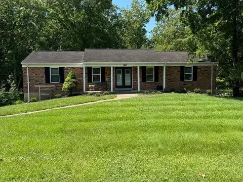 725 Maple Ridge Rd, Milford, OH 45150
