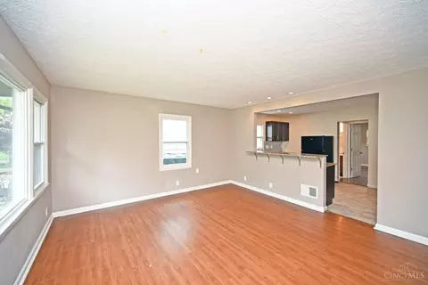 3372 Gerold Dr, Cincinnati, OH 45238 photo 3