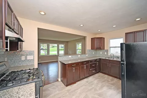 3372 Gerold Dr, Cincinnati, OH 45238 photo 9