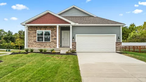1581 Ulrey Cir, Amelia, OH 45102