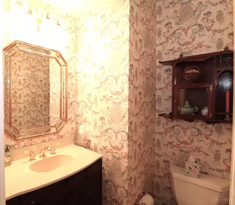 Bath - 30 Edinburgh Pl, North Bend, OH 45052 photo 2 of 4
