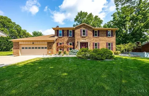 6394 Commanche Dr, West Chester, OH 45069
