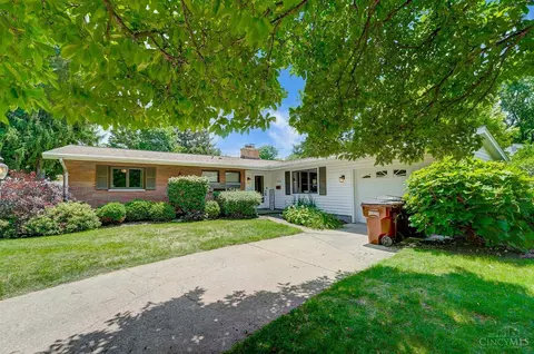 2066 Stayman Dr, Kettering, OH 45440