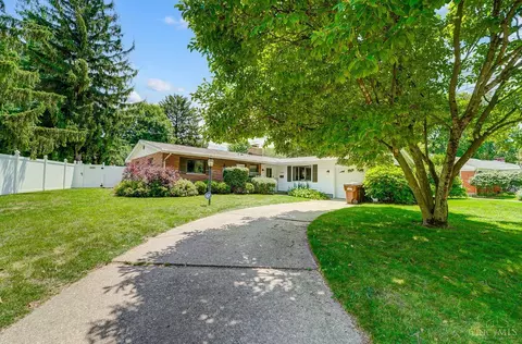 2066 Stayman Dr, Kettering, OH 45440 photo 2