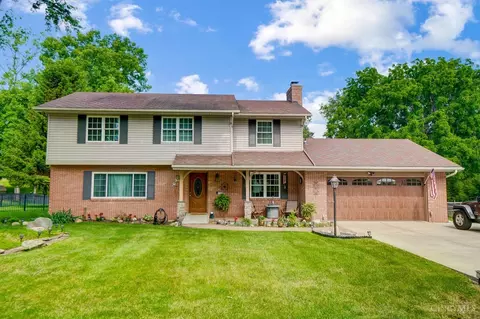 7689 Lakota Ct, West Chester, OH 45069