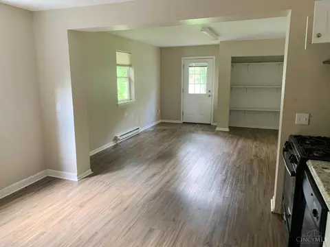 Living - 5795 Eula Ave, Cincinnati, OH 45248 photo 3 of 5