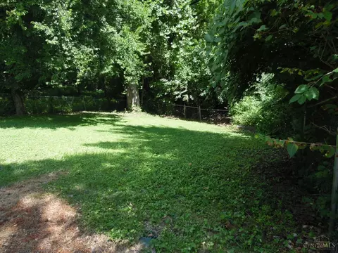 Exterior - 1124 Madeleine Cir, Cincinnati, OH 45231 photo 8 of 11