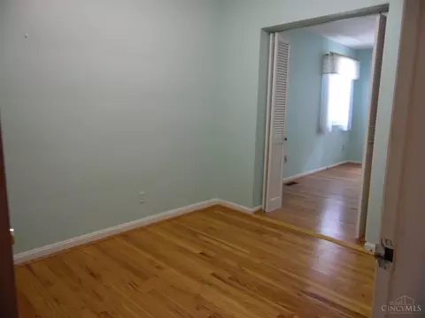 Bedroom - 1124 Madeleine Cir, Cincinnati, OH 45231 photo 1 of 4