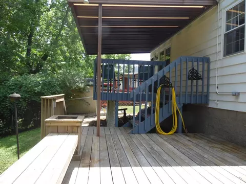 Exterior - 1124 Madeleine Cir, Cincinnati, OH 45231 photo 7 of 11