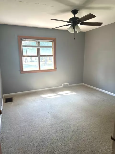 4572 Bells Ln, Cincinnati, OH 45244 photo 4