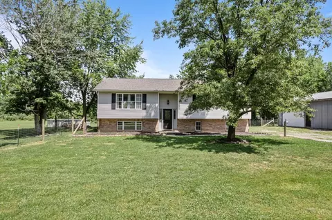 3089 Campbell Rd, Bethel, OH 45106