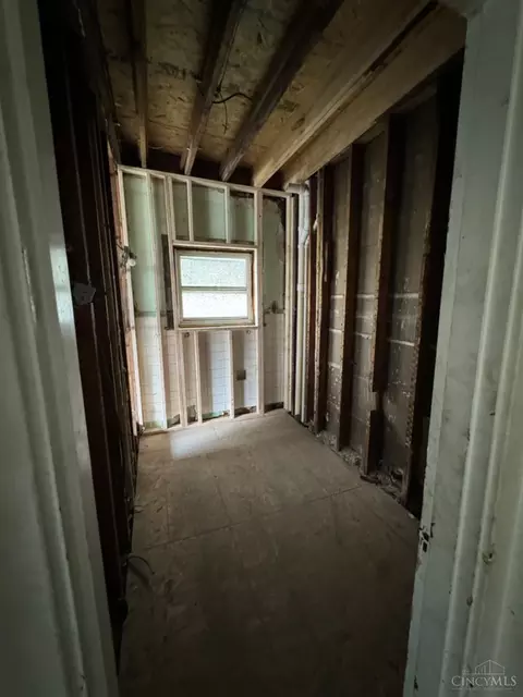 Bath - 720 Chalfonte Pl, Cincinnati, OH 45229 photo 1 of 1