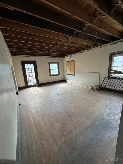 Bedroom - 720 Chalfonte Pl, Cincinnati, OH 45229 photo 8 of 8