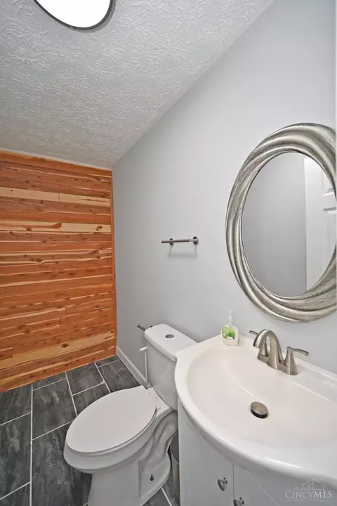 Bath - 4210 Dixie Dr, Cincinnati, OH 45245 photo 2 of 2