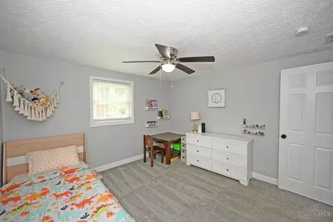 Bedroom - 4210 Dixie Dr, Cincinnati, OH 45245 photo 4 of 6