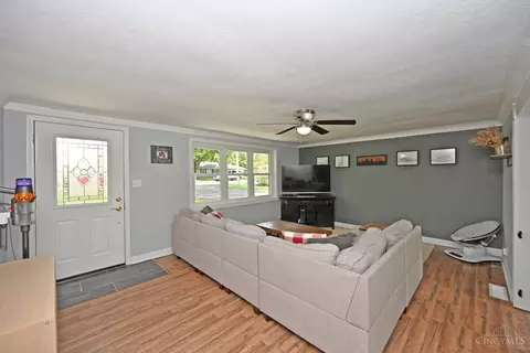 Living - 4210 Dixie Dr, Cincinnati, OH 45245 photo 1 of 3