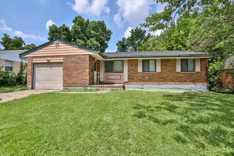 2048 Sevenhills Dr, Cincinnati, OH 45240