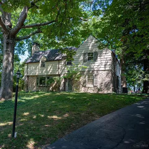 436 W Cliff Ln, Cincinnati, OH 45220