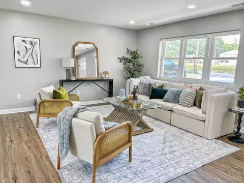 Living - 305 Main St, Mount Orab, OH 45154 photo 3 of 4