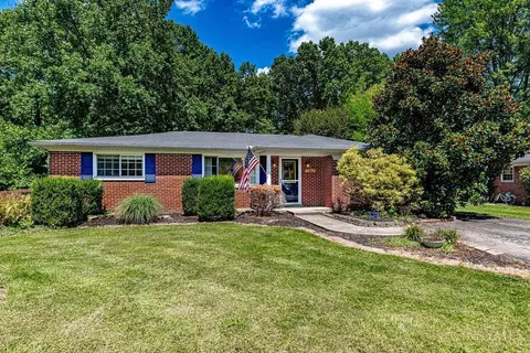 6070 Jerry Lee Dr, Milford, OH 45150