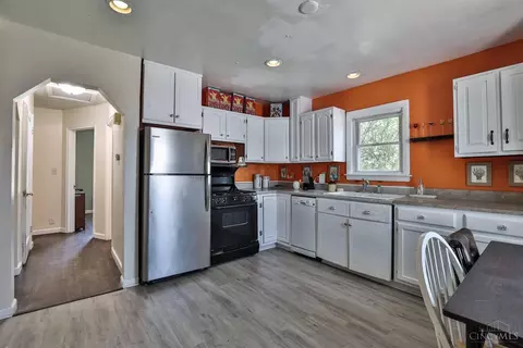 Kitchen - 202 Biddle Ave, Harrison, OH 45030 photo 1 of 3
