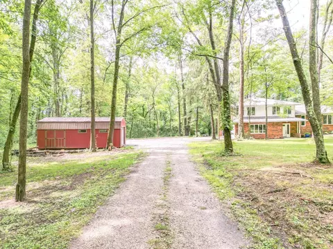 2429 Crane Schoolhouse Rd, Bethel, OH 45106