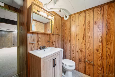 Bath - 8921 Cavalier Dr, Cincinnati, OH 45231 photo 3 of 3