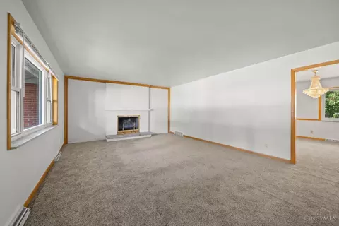 Living - 8921 Cavalier Dr, Cincinnati, OH 45231 photo 1 of 8