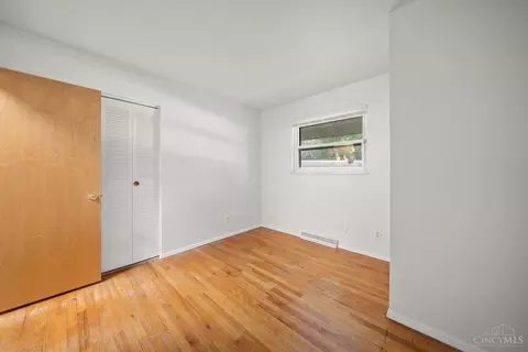 Bedroom - 8921 Cavalier Dr, Cincinnati, OH 45231 photo 1 of 5