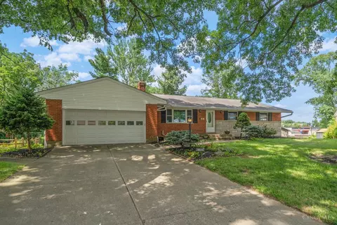 8921 Cavalier Dr, Cincinnati, OH 45231