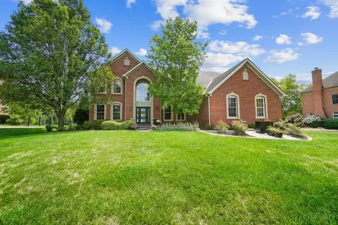 4044 Village Ridge Dr, Mason, OH 45040