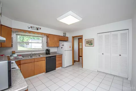 801 Rockhill Ave, Kettering, OH 45429 photo 5