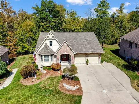 3829 Nottingham Ct, Cleves, OH 45002