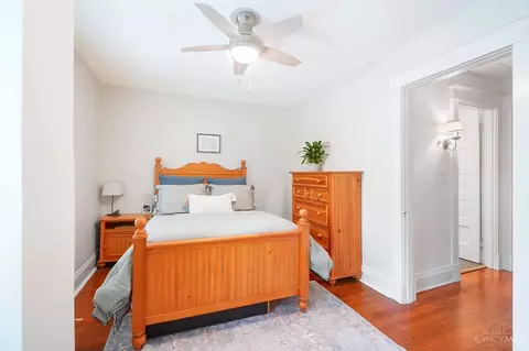Bedroom - 3752 Drake Ave, Cincinnati, OH 45209 photo 4 of 6